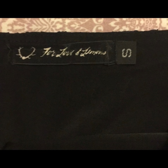 For love and lemons lace skirt size small black like new - Picture 3 of 3